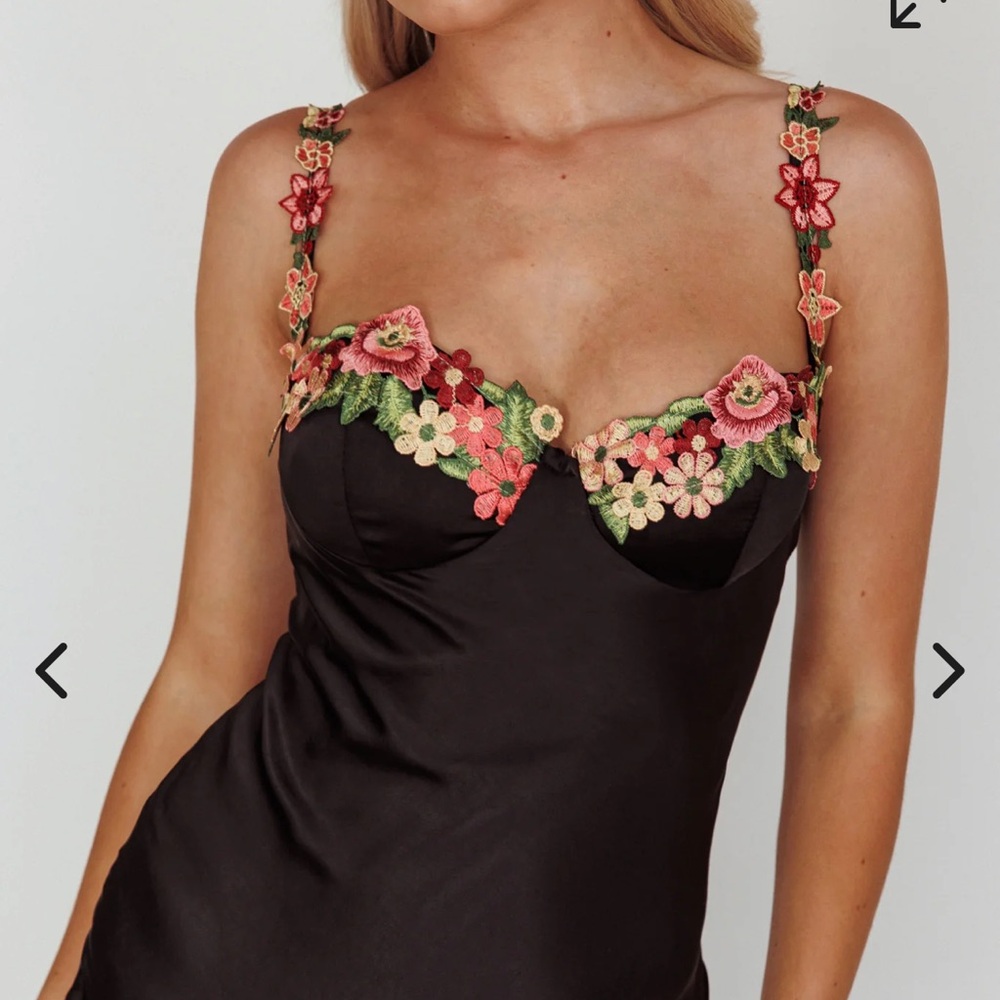 Selfie Leslie Floral Black Maxi Dress Size US M